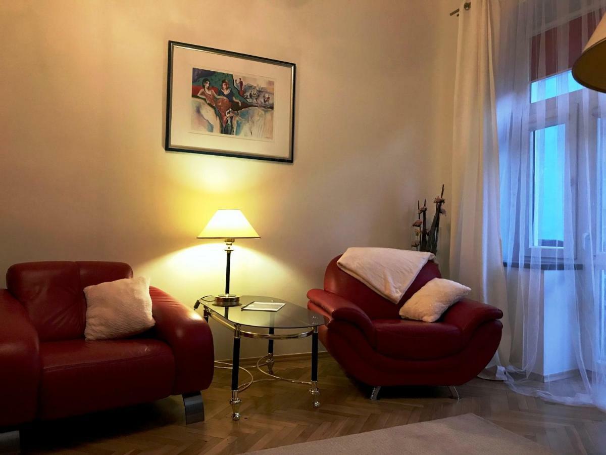 キェルツェApartament "Cleopatra 5" Przy Rynku Z Parkingiem, Faktury Vatアパートメント エクステリア 写真