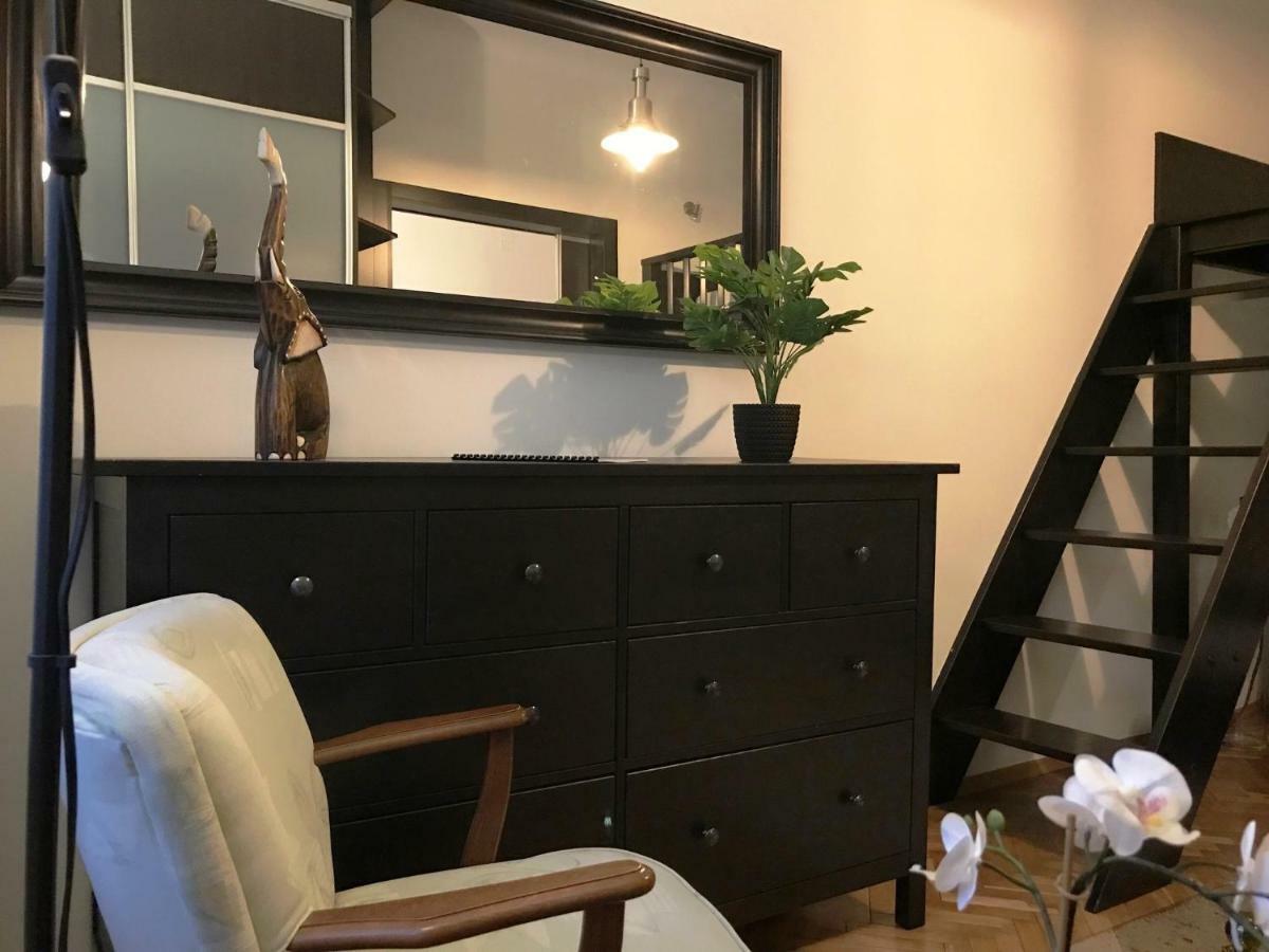キェルツェApartament "Cleopatra 5" Przy Rynku Z Parkingiem, Faktury Vatアパートメント エクステリア 写真