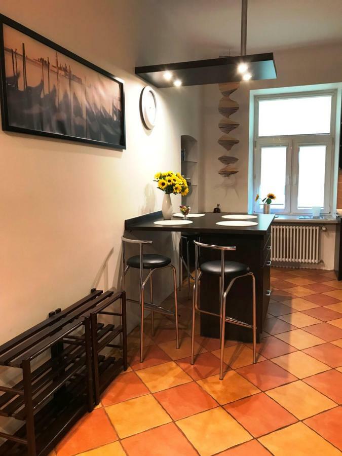 キェルツェApartament "Cleopatra 5" Przy Rynku Z Parkingiem, Faktury Vatアパートメント エクステリア 写真